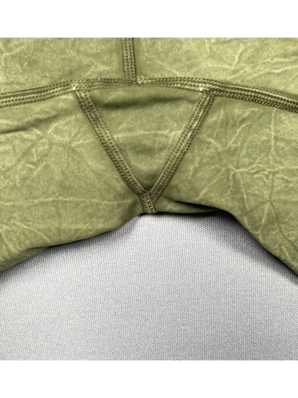 Lululemon Fast and Free High Rise Ice Dye Green Tight Leggings - Women Size 6